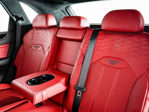 New 2025 Bentley Bentayga image 26