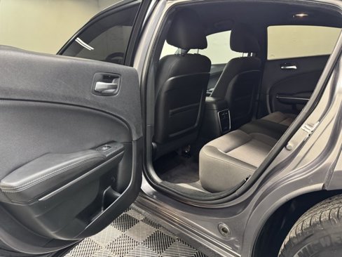 Used 2016 Dodge Charger SE image 23