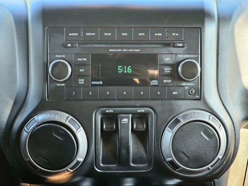 Used 2013 Jeep Wrangler Sport image 31