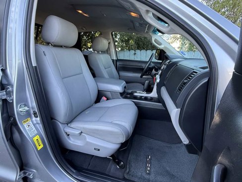Used 2012 Toyota Tundra 2WD Double Cab w/ SR5 Pkg image 9