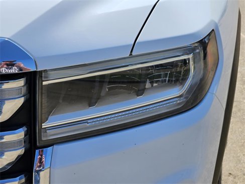 Used 2021 GMC Acadia SLE w/ Driver Convenience Package image 7