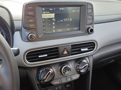 Used 2021 Hyundai Kona SE image 31