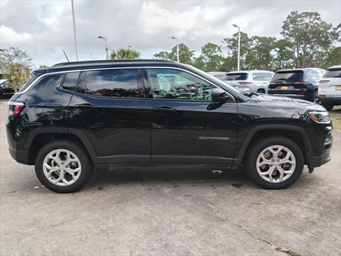 Certified 2024 Jeep Compass Latitude image 4