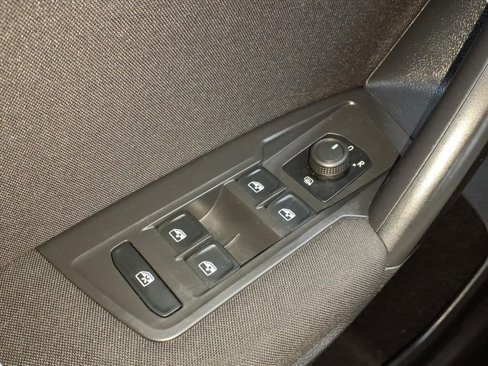 Used 2021 Volkswagen Tiguan S image 26
