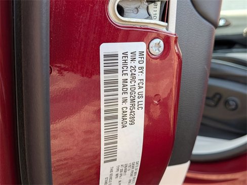Certified 2021 Chrysler Voyager Lxi image 32
