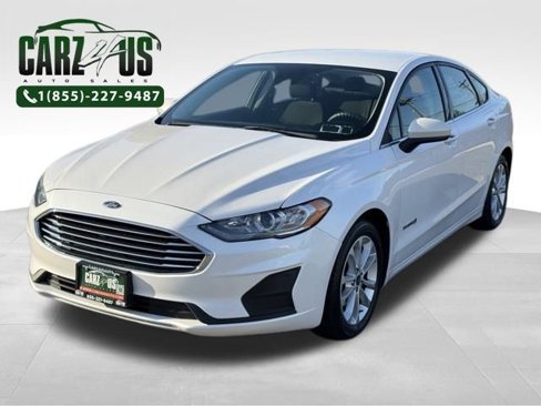 Used 2019 Ford Fusion SE image 1