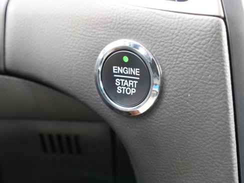 Used 2024 Ford Edge Titanium image 21