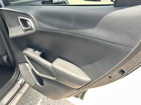 Used 2024 Kia Soul LX w/ Option Group 015 image 16