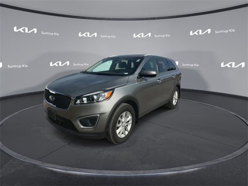 Used 2017 Kia Sorento LX w/ LX Convenience Package image 7