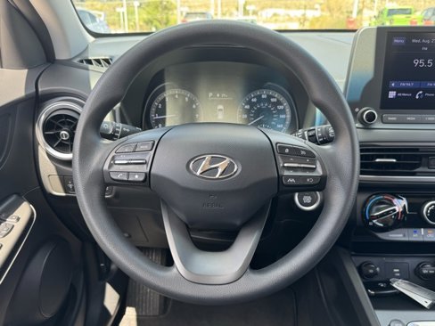 Used 2022 Hyundai Kona SEL image 15