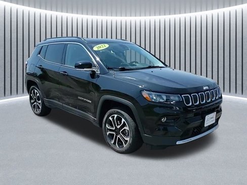 Used 2022 Jeep Compass Limited image 2