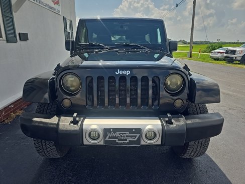 Used 2015 Jeep Wrangler Unlimited Sahara w/ Dual Top Group image 10