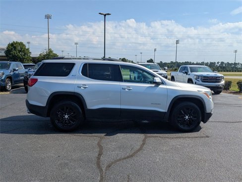 Used 2019 GMC Acadia SLT image 2