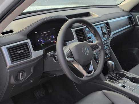 Certified 2023 Volkswagen Atlas SE image 7