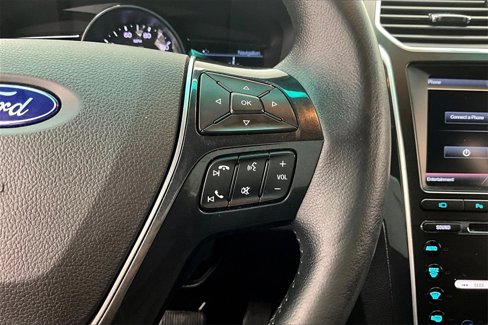 Used 2016 Ford Explorer Limited image 19