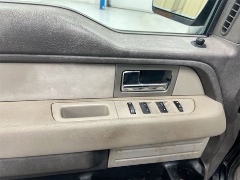 Used 2010 Ford F150 XLT image 19