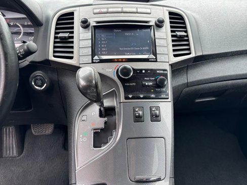 Used 2015 Toyota Venza XLE image 18