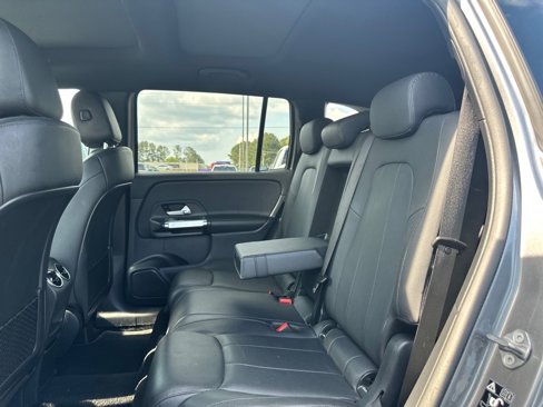 Used 2023 Mercedes-Benz GLB 250 4MATIC image 24