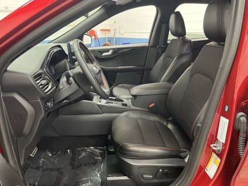 Used 2024 Ford Escape ST-Line Select w/ Tech Pack #2 image 4