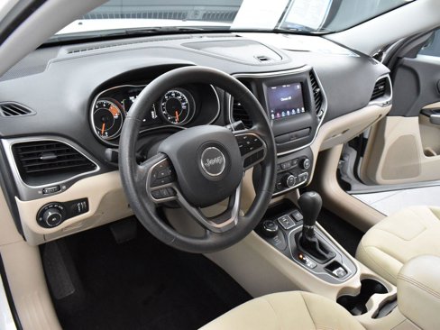 Used 2019 Jeep Cherokee Latitude w/ Popular Appearance Group image 14