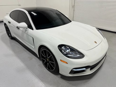 Used 2018 Porsche Panamera image 23