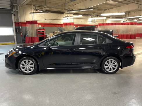 Used 2025 Toyota Corolla LE image 7