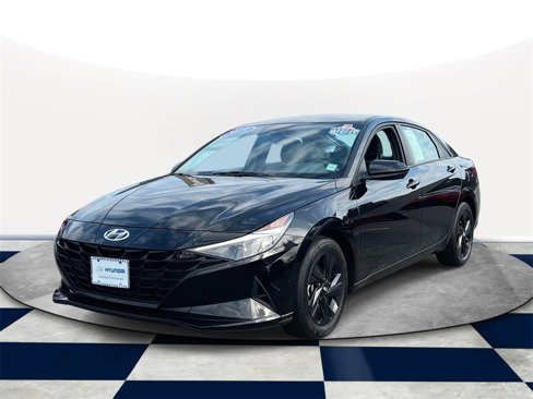 Certified 2023 Hyundai Elantra SEL image 3