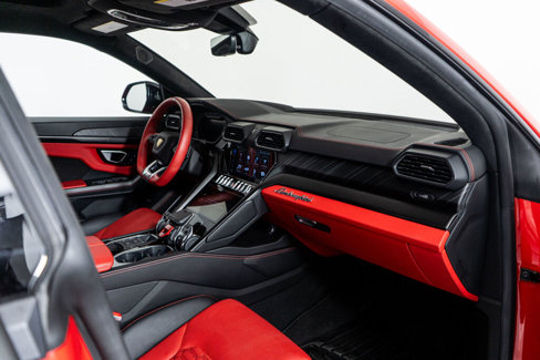 Used 2021 Lamborghini Urus image 30