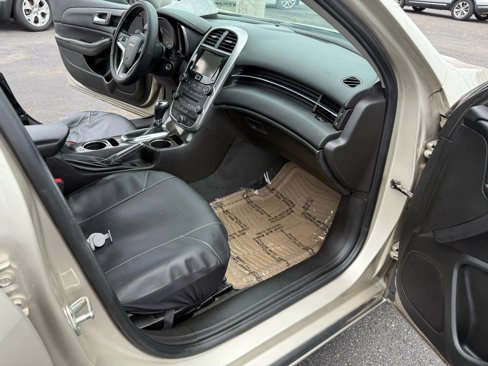 Used 2015 Chevrolet Malibu LT w/ Power Convenience Package image 18