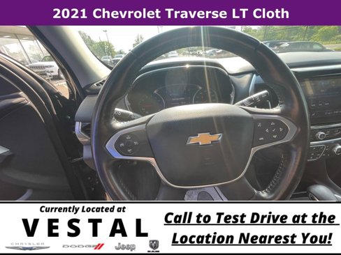 Used 2021 Chevrolet Traverse LT image 18