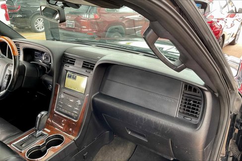 Used 2016 Lincoln Navigator L Select image 18