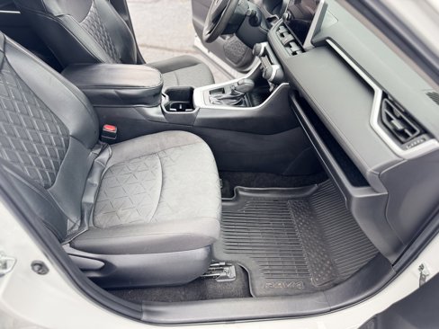 Used 2023 Toyota RAV4 XLE image 11