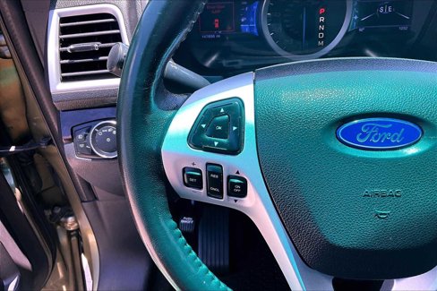 Used 2013 Ford Explorer Limited image 22