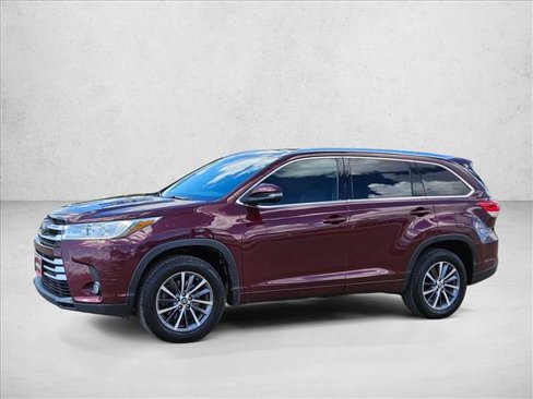 Used 2018 Toyota Highlander XLE image 9