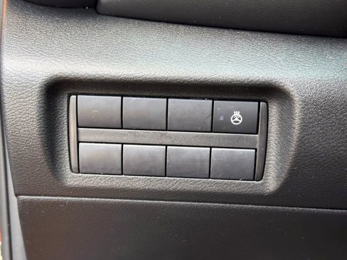 Certified 2022 Nissan Kicks SR w/ Premium Package image 18