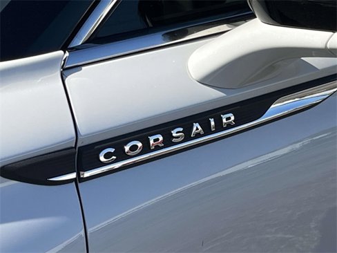 Used 2022 Lincoln Corsair Reserve w/ Equipment Group 201A image 10