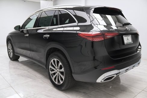 Used 2024 Mercedes-Benz GLC 300 4MATIC image 6