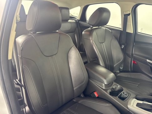 Used 2014 Ford Focus SE w/ Equipment Group 201A image 24