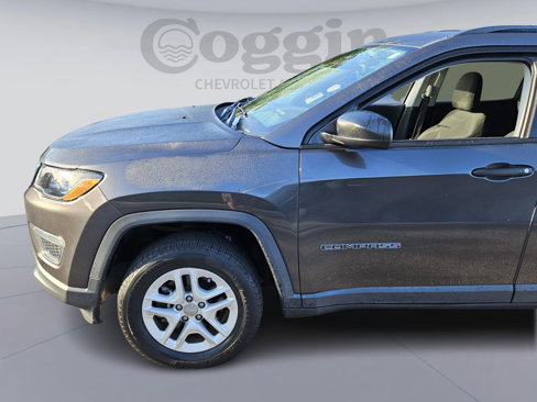 Used 2018 Jeep Compass Sport w/ Tech Group image 2