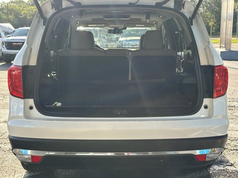 Used 2016 Honda Pilot Touring image 8