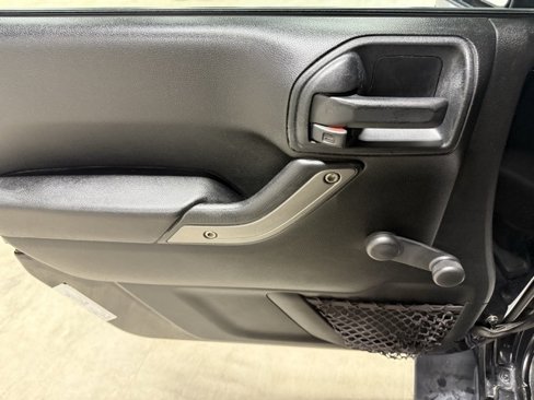 Used 2018 Jeep Wrangler Sport image 7
