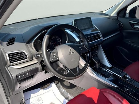 Used 2020 Mitsubishi Eclipse Cross SE image 13