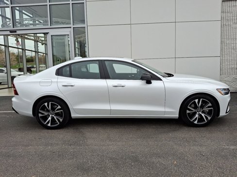 Certified 2025 Volvo S60 B5 Core image 7