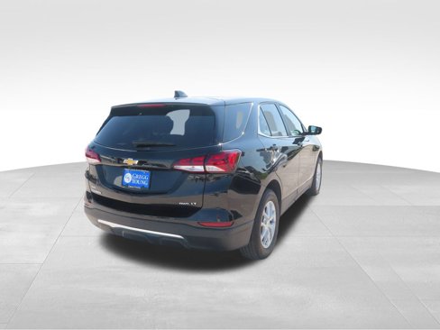 Used 2023 Chevrolet Equinox LT w/ Driver Convenience Package image 4