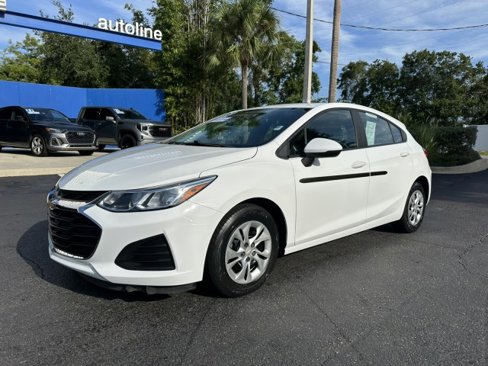 Used 2019 Chevrolet Cruze LS image 2