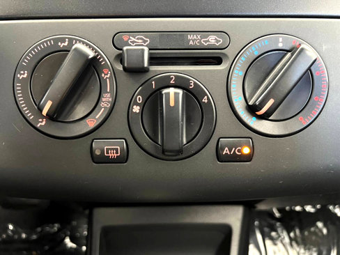 Used 2012 Nissan Versa SL w/ SL Navigation Pkg image 21