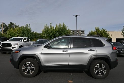 Used 2014 Jeep Cherokee Trailhawk w/ Technology Group image 6