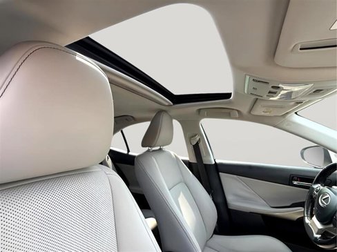 Used 2016 Lexus IS 200t image 23