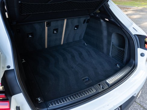 Used 2018 Porsche Macan Sport Edition image 38