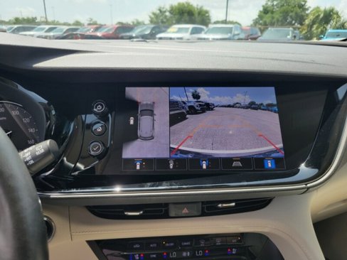 Certified 2021 Buick Envision Avenir w/ Technology Package II image 21